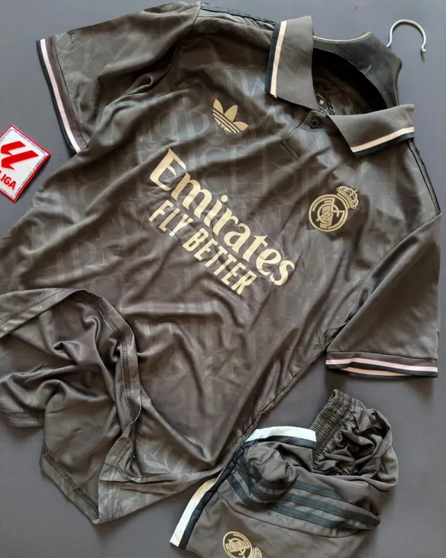 Real Madrid 2024 Third Set (With Shorts)